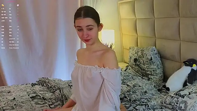 LynetHickory online show from 03-04-25, 03:26