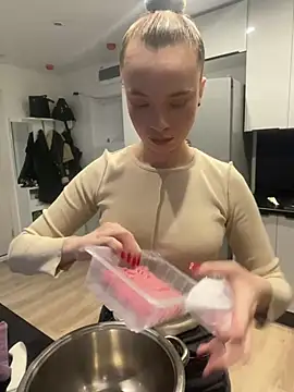 Snapshot of _Babygirl__ chatting on 01-29-25, 04:08 Babygirl online show from 01-29-25, 04:08