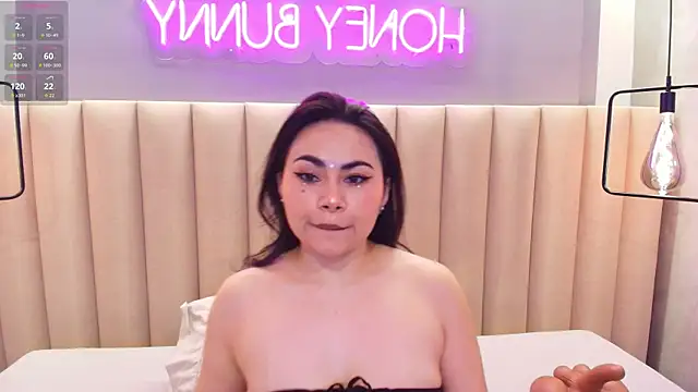 Naomymonroe  online show from 11-11-25, 07:25