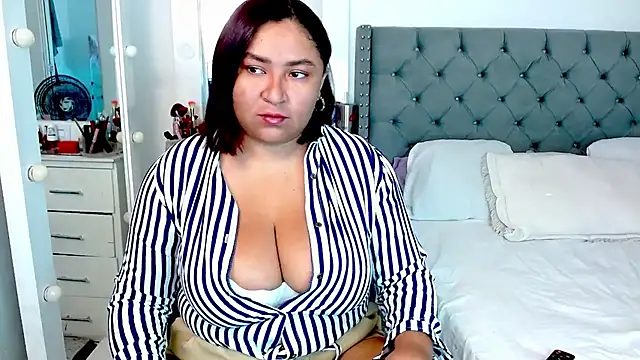 KarlaWild online show from 01-24-25, 11:48
