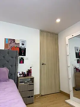 Snapshot of KarlaWild chatting on 10-03-25, 02:03 KarlaWild online show from 10-03-25, 02:03