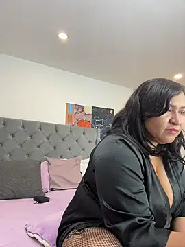 Snapshot of KarlaWild chatting on 10-30-25, 05:57 KarlaWild online show from 10-30-25, 05:57