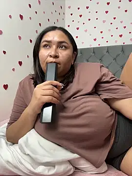 Snapshot of KarlaWild chatting on 02-15-26, 02:30 KarlaWild online show from 02-15-26, 02:30