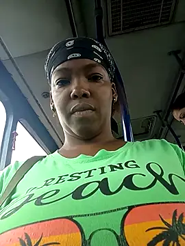 ValkiriaContee online show from 10-19-25, 07:36