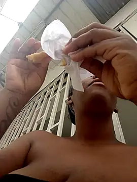 ValkiriaContee online show from 11-05-25, 03:23