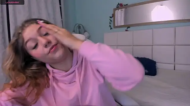 alaia greyy online show from 02-28-25, 12:52