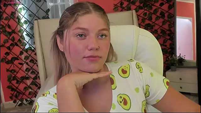 alaia greyy online show from 05-12-26, 12:46