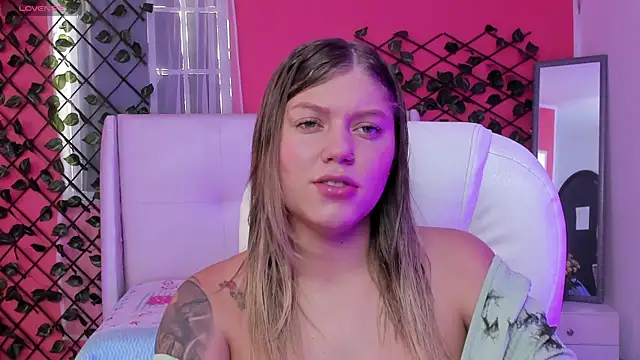 alaia greyy online show from 06-25-26, 12:53