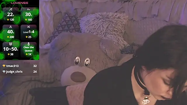 BritneyBarker online show from 03-15-25, 04:57