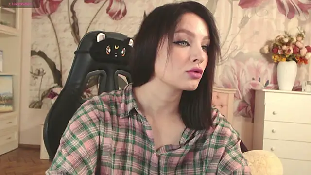 BritneyBarker online show from 09-14-25, 09:03