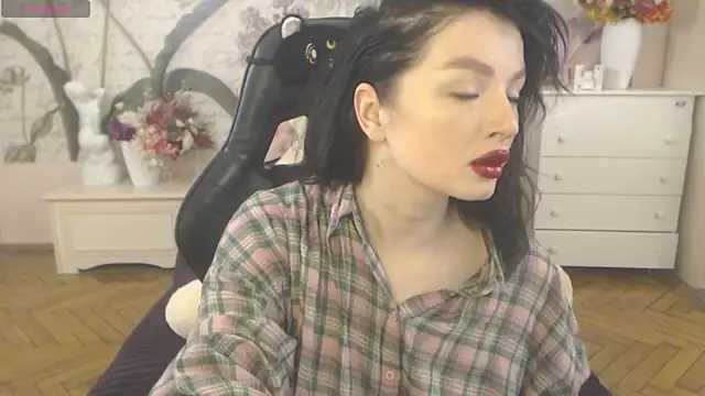 BritneyBarker online show from 03-27-26, 04:18