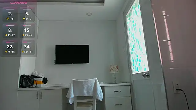 Yuki miiii online show from 05-15-26, 04:30