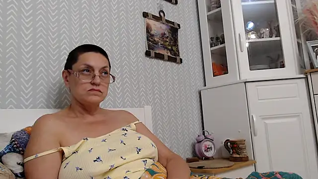 Soffya Soy online show from 06-07-26, 10:46