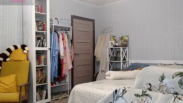 Soffya Soy online show from 06-14-26, 06:54