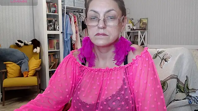 Soffya Soy online show from 06-15-26, 07:27