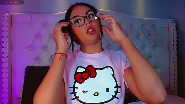 Snapshot of CamiiGarcia chatting on 09-21-25, 07:59 CamiiGarcia online show from 09-21-25, 07:59