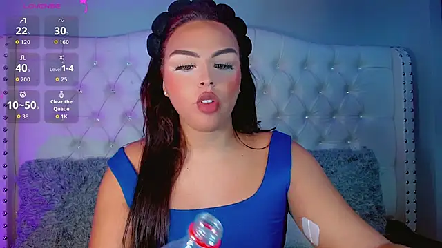 Snapshot of CamiiGarcia chatting on 09-30-25, 08:03 CamiiGarcia online show from 09-30-25, 08:03