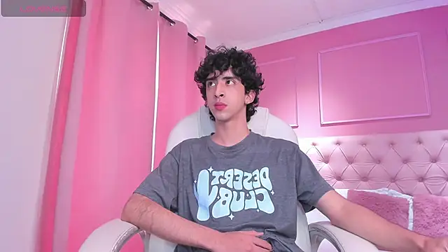 Alezzandro  online show from 01-24-25, 05:21