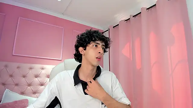 Alezzandro  online show from 01-26-25, 02:41