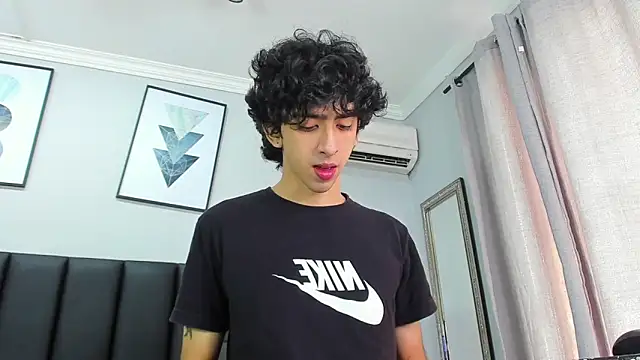 Alezzandro  online show from 02-19-25, 02:23