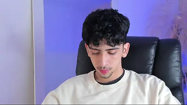 Alezzandro  online show from 10-10-25, 08:08