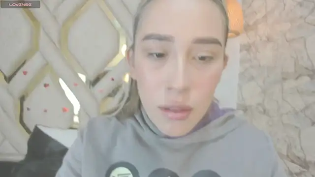 Lannajansen online show from 03-19-25, 05:17