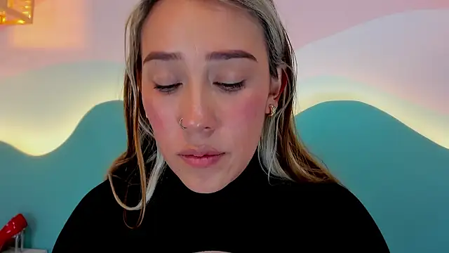 Lannajansen online show from 12-14-25, 03:17