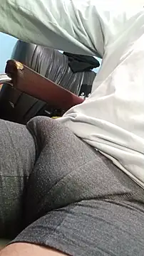 Snapshot of Andre16c chatting on 03-26-26, 06:02 Andre16c online show from 03-26-26, 06:02