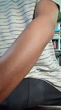 Snapshot of Andre16c chatting on 03-31-26, 08:53 Andre16c online show from 03-31-26, 08:53