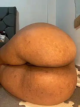 Snapshot of Charlotte_bronxxx chatting on 09-25-25, 10:35 Charlotte bronxxx online show from 09-25-25, 10:35