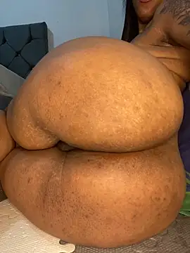 Snapshot of Charlotte_bronxxx chatting on 11-05-25, 10:21 Charlotte bronxxx online show from 11-05-25, 10:21