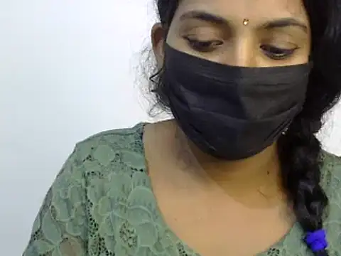 Snapshot of Reddy_Trisha chatting on 01-25-25, 09:57 Reddy Trisha online show from 01-25-25, 09:57