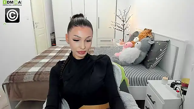 HelenShawn online show from 12-21-25, 08:16