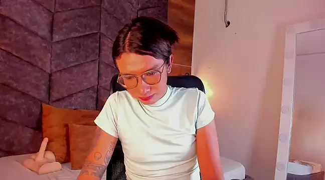 LauraaGomezz   online show from 01-29-25, 01:27