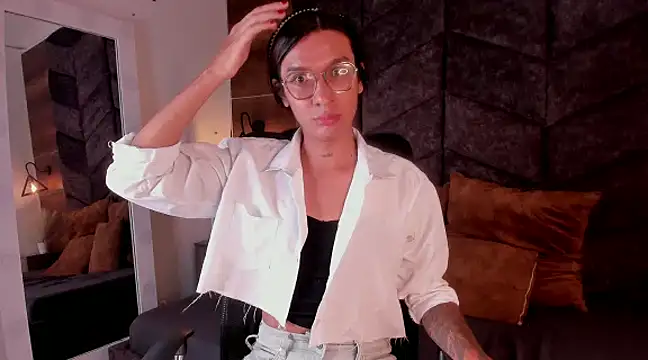 LauraaGomezz   online show from 02-21-25, 01:33