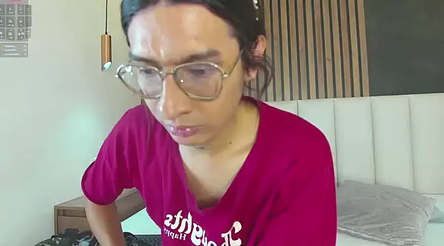 LauraaGomezz   online show from 02-23-25, 01:35