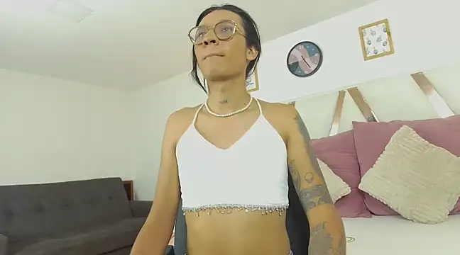 LauraaGomezz   online show from 03-14-25, 06:07