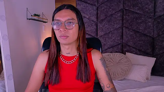 LauraaGomezz   online show from 10-09-25, 07:34