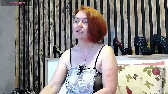 Alis Lovi online show from 05-18-26, 10:43