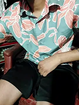 Snapshot of Extrembox5 chatting on 03-21-26, 10:09 Extrembox5 online show from 03-21-26, 10:09