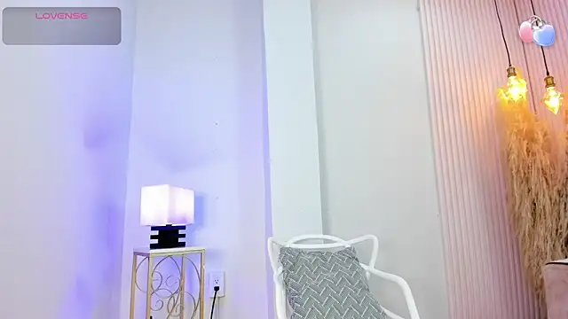 Snapshot of alana_rossetti chatting on 03-04-26, 12:22 alana rossetti online show from 03-04-26, 12:22