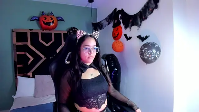 Billie Jhonson  online show from 10-13-25, 06:52