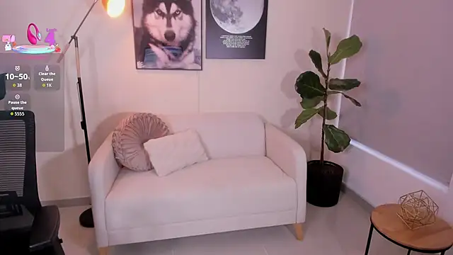 LairaScott online show from 12-16-25, 10:37