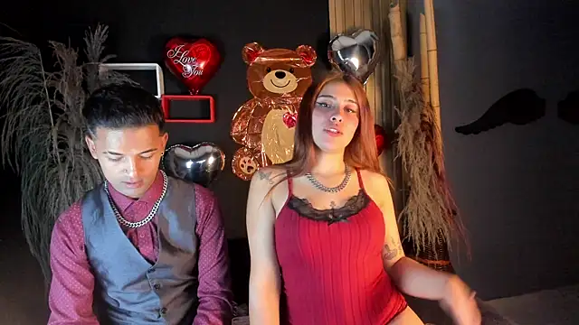 Snapshot of Nikki_and_Mayk chatting on 02-15-25, 02:26 Nikki and Mayk online show from 02-15-25, 02:26