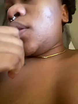 Boneca25 online show from 02-02-26, 08:13