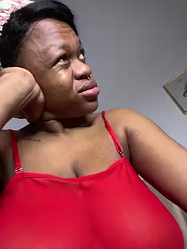 Snapshot of Boneca25 chatting on 03-05-26, 12:34 Boneca25 online show from 03-05-26, 12:34