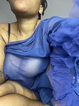 Snapshot of Boneca25 chatting on 03-08-26, 02:54 Boneca25 online show from 03-08-26, 02:54