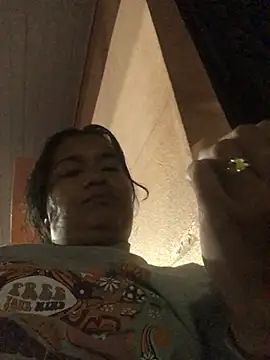 indiazinha69  online show from 03-10-26, 06:40