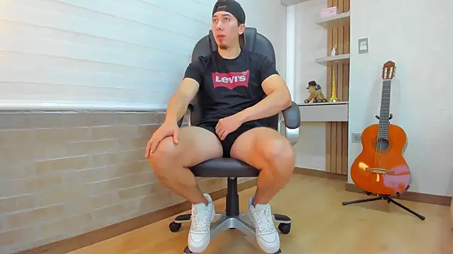 Snapshot of Tombarden chatting on 11-27-25, 07:16 Tombarden online show from 11-27-25, 07:16