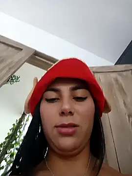 Ariana rouse online show from 12-18-25, 05:52